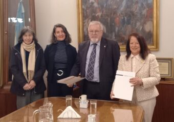 Firma de convenio con la Asociación de Amigos del Cementerio de la Recoleta (ADACRE) para preservación del patrimonio cultural