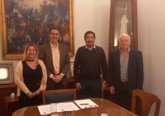 FIRMA DE CONVENIO PARA EDUCACIÓN CON AIEPBA – ASOCIACIÓN DE INSTITUTOS DE ENSEÑANZA PRIVADA DE LA PROVINCIA DE BUENOS AIRES